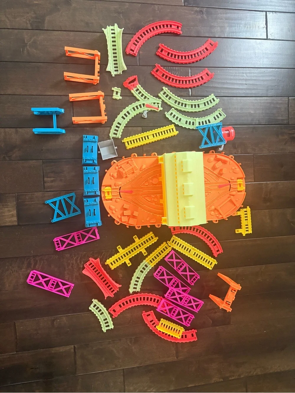 Thomas The Train Track Playset - Bright Multicolor GLOW